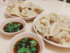 -阿姨来了月嫂服务中心(徐汇店)