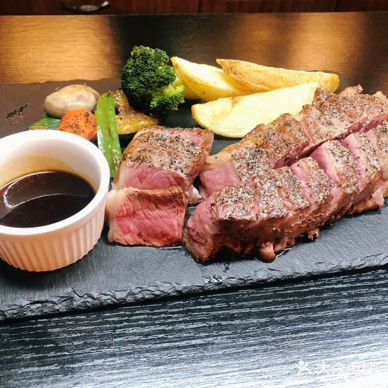 D/F Steak House牛排餐厅(泰华里店)