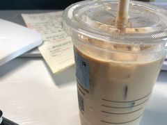 生椰拿铁-瑞幸咖啡(绿地锦峰大厦店)