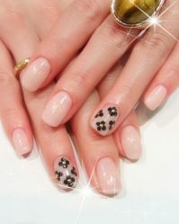 我是御姐-艾妃罗高科美肤美甲美睫健康管理