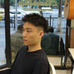 -尤司男士国潮理发馆