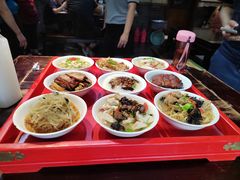 -蓝田九大碗民俗食府(蓝田店)