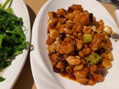 -渝信川菜 · 川味家常菜(财富购物中心店)