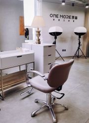 -变画·发型STUDIO