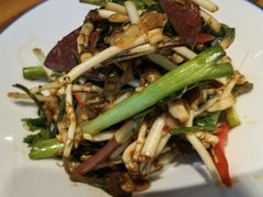 -野山舂·贵州现舂酸汤火锅(鸿通城店)