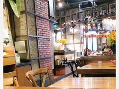 -玛格萝妮(汇智国际商业中心店)