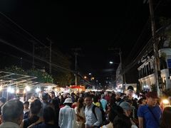 -周日夜市