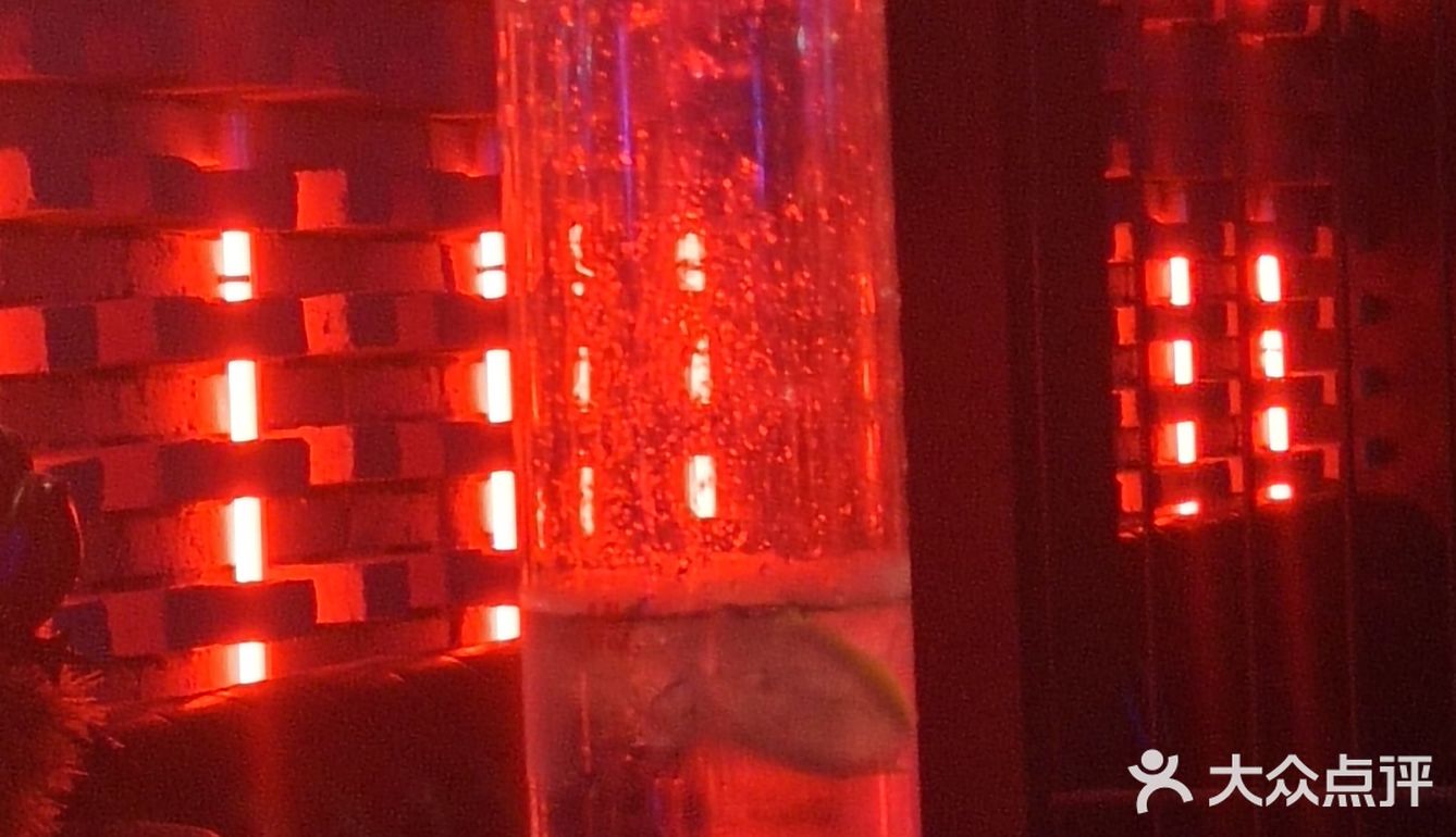 「PANDA酒馆」我们团购了一个可乐桶只要19.9