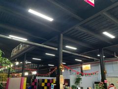 -嘿哟动霸CHUA·新潮玩运动娱乐中心·蹦床滑冰团建乐园