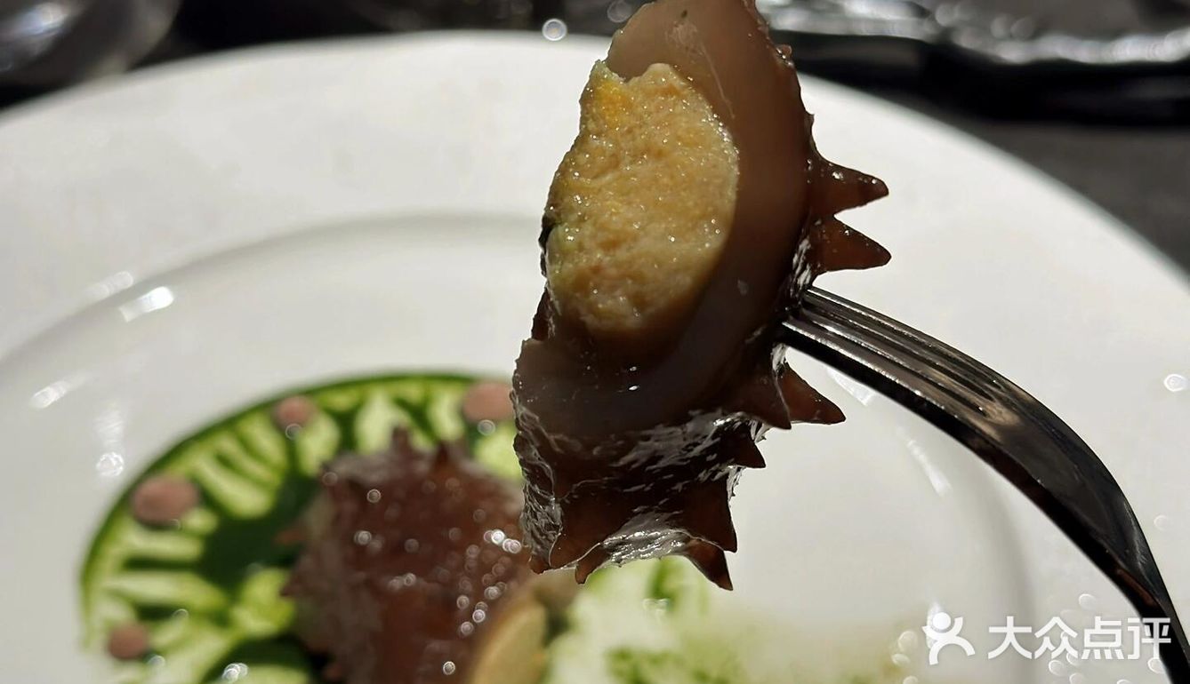 跃 Yue新穎粵菜分子料理：广州的味蕾魔法✨