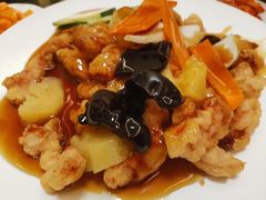 菠萝黄瓜咕咾肉-桃园中华料理炸酱面(燕儿岛路店)