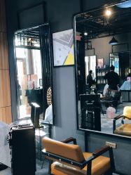 -MOVAN  HAIR莫凡匠人发型屋