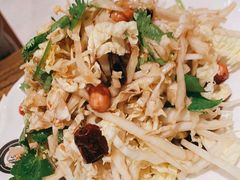 炝拌圆白菜-聚点串吧·北京烧烤(赵登禹路店)