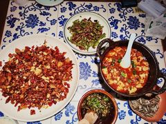 -川流不息·地道川菜·小龙虾(新松江路店)