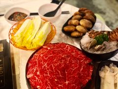 -鲜入围煮花胶鸡海鲜火锅