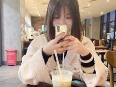 -星巴克(济南丁豪广场店)