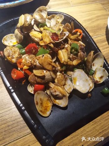 the 味：牛蛙锅牛蛙还蛮多的口味还行