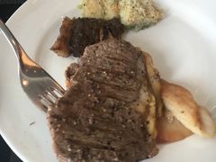 -圣丰索菲特·2 On 988 Café 自助餐厅