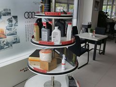 -深圳锦龙奥迪4S店(前海店)