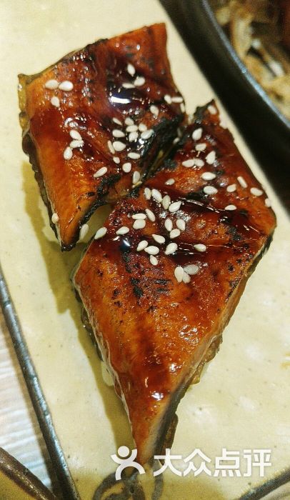 炙烧鳗鱼寿司