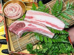 -铭牛烧肉·和牛海鲜自助(高新月牙湖店)