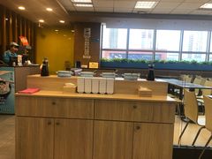 -灵芝妹子海鲜米线(香炉礁山姆店)