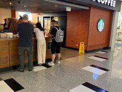 -星巴克(香港国际机场44号闸店)