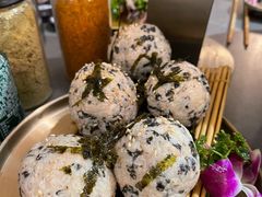 -围炉肉舍•炭烤活鳗•丹东海鲜烤肉(步行街店)