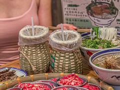 -云阿蛮云南生烫牛肉米线(奉贤路店)