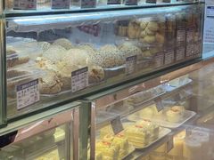 -白玉兰食品甜凤店(合生汇店)