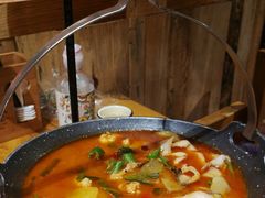 -老滇山寨•云南特色菜•地方菜•民族风情歌舞表演(金碧店)