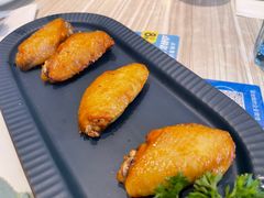-必胜客(证大大拇指店)