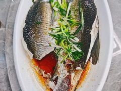 -银峰农庄·特色烧鸡·鲜无花果浸鸡
