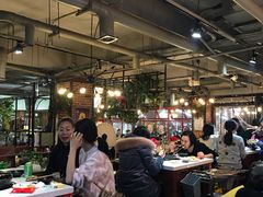 大堂-钢管厂歆瑞源油卤串串香(春熙路太古里店)