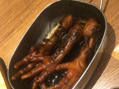 极致卤鸡爪-弄堂里·寻味杭州(湖滨银泰in77C区店)