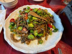 松茸菌炒樱桃萝卜苗-天厨妙香素食餐厅(清华店)