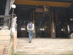 -峨眉山报国寺