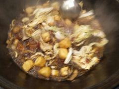 铁锅炖小公鸡-九味一品铁锅炖·地锅鸡(和信广场店)