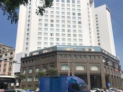 -汕尾巴黎半岛酒店