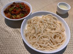 过油肉拌面-巴扎美食·新疆菜·西域歌舞表演餐厅(新疆大厦店)