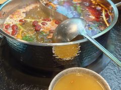 -鹿鸣山草本茶香火锅(园西路店)