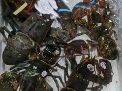 -霞涌市场海鲜摆卖区