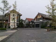 -三岔湖环球融创天堂洲际酒店水乐园