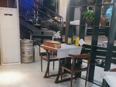 -云晓光头烧烤吧(盛夏店)