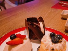 -咖啡苑自助餐厅·中国大饭店