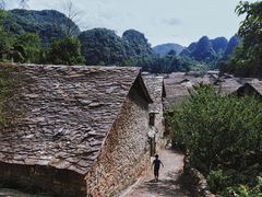 -高荡千年布依古寨旅游景区