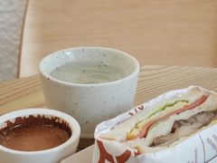 -Cafe on warm(丹霞店)