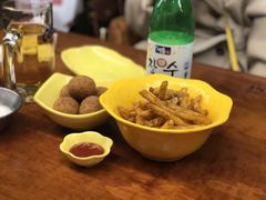 -BHC炸鸡(明洞总店)