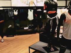-NIKE品牌体验店(南京东路店)