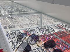 -潘多拉眼镜·蔡司依视路明月(潘家园店)